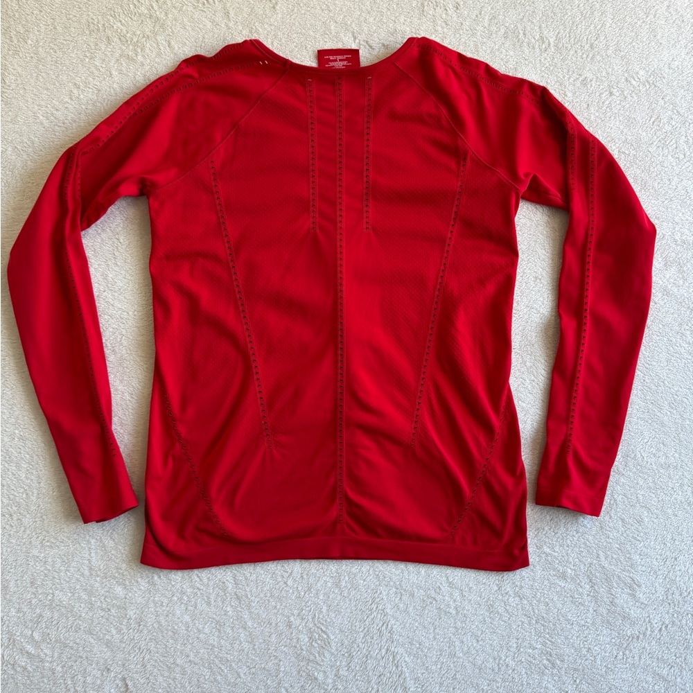 Athleta Red Athleisure Size L Long Sleeve Perforated Detail Lightweight Top - Picture 3 of 16